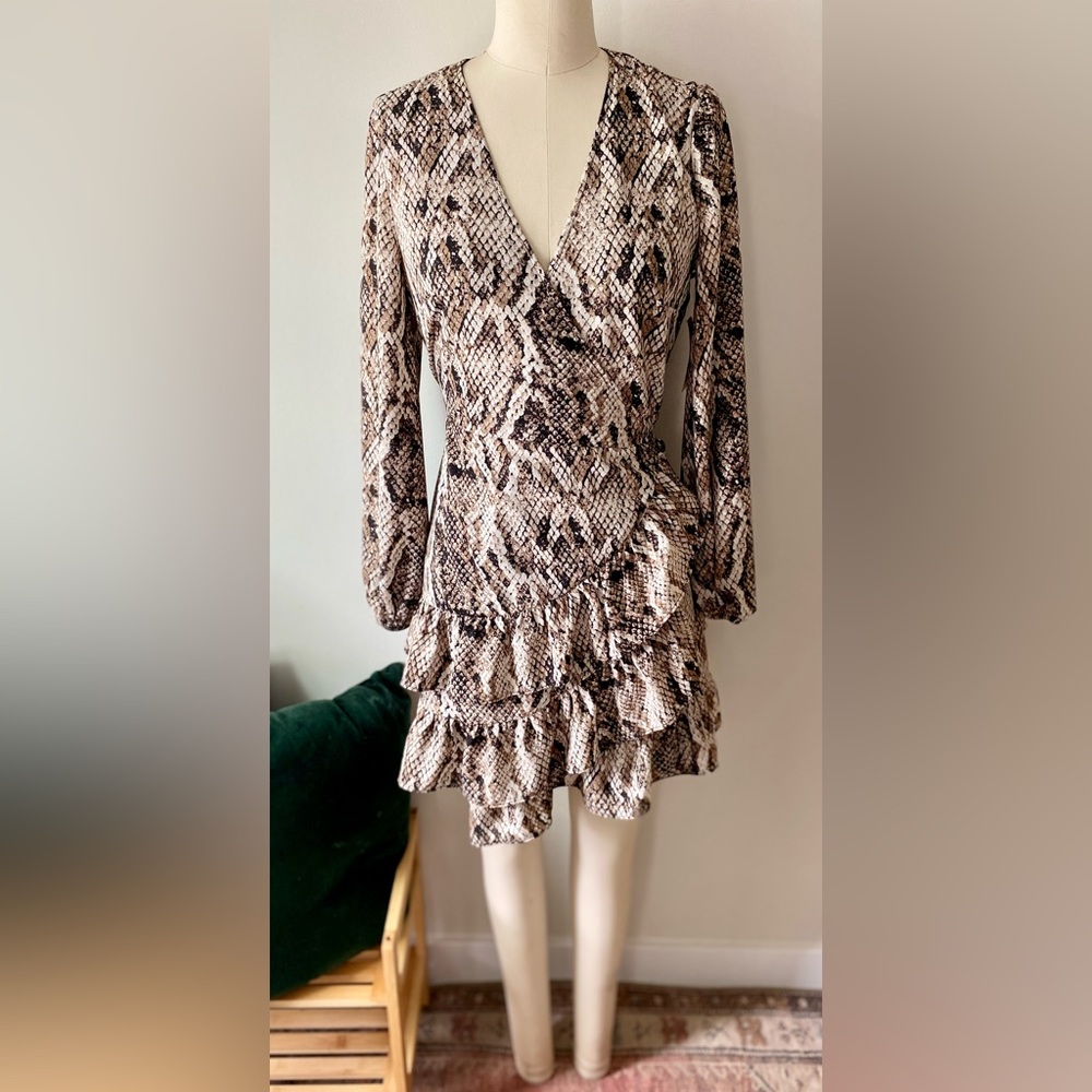 1.STATE long sleeve wrap dress